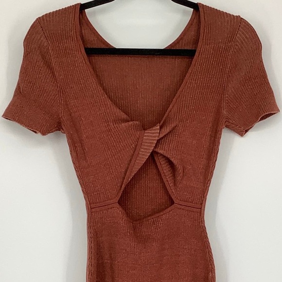 NEW! NAADAM Size Small Ribbed Reversible Twist Dress $325 msrp Brick Red J6-5 - Picture 8 of 11